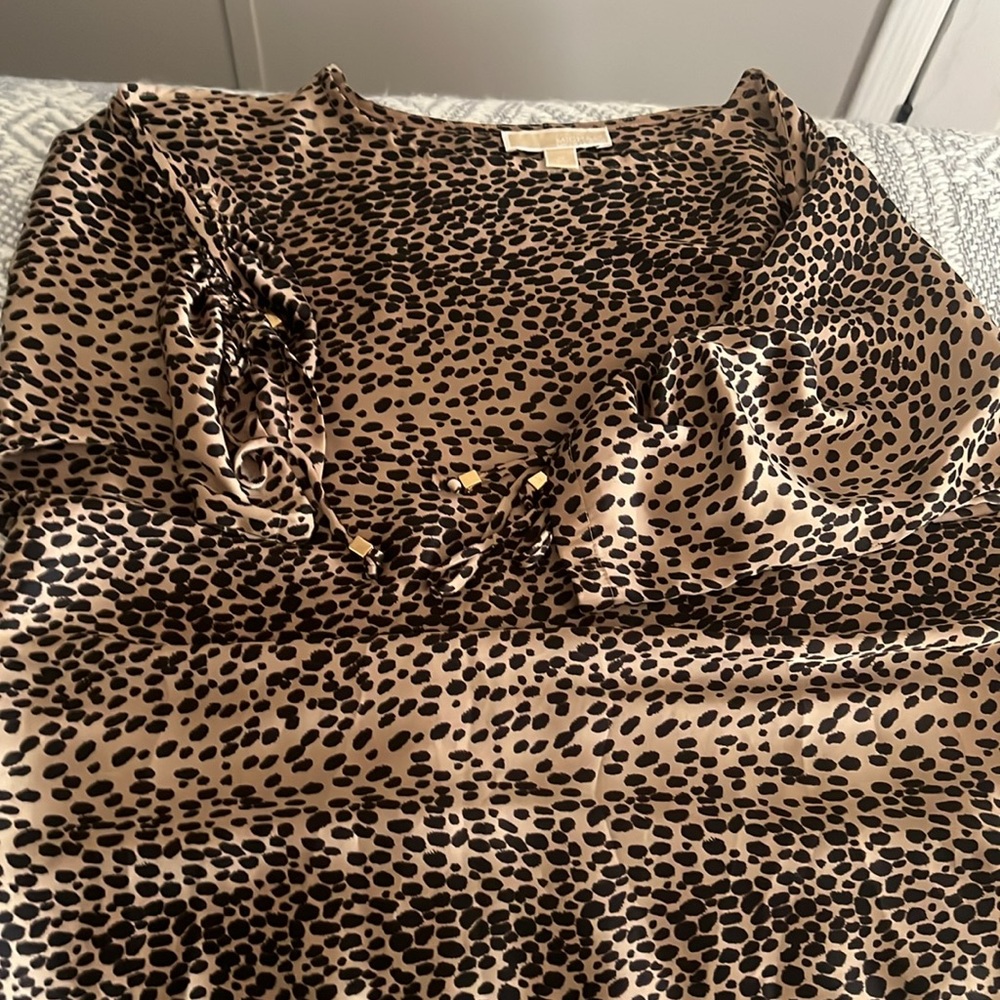 Michael Kors blouse size M - Picture 2 of 4